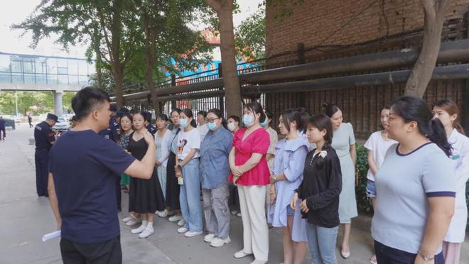 九游体育：渭南市妇幼保健院举办消防演练筑牢安全防线(图6)