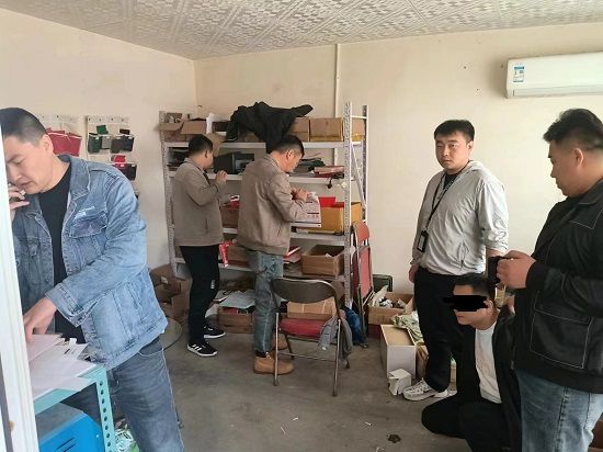 九游体育网站：市旗两级联动链条打击伪造印章、证件违法犯罪(图4)