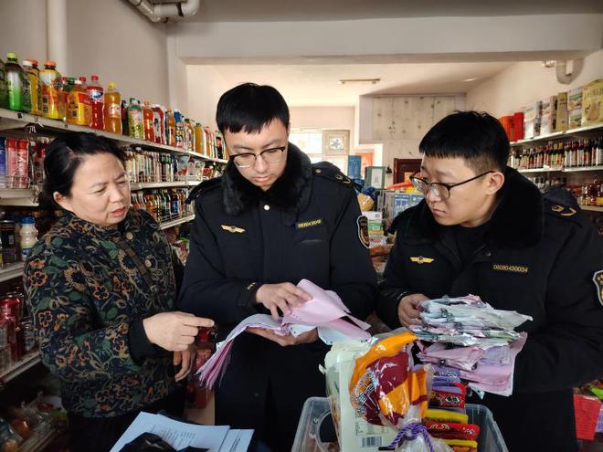 黑龙江省伊春市市场监管局友好分局上甘岭所开展春季校园及周边食品安全检查(图3)