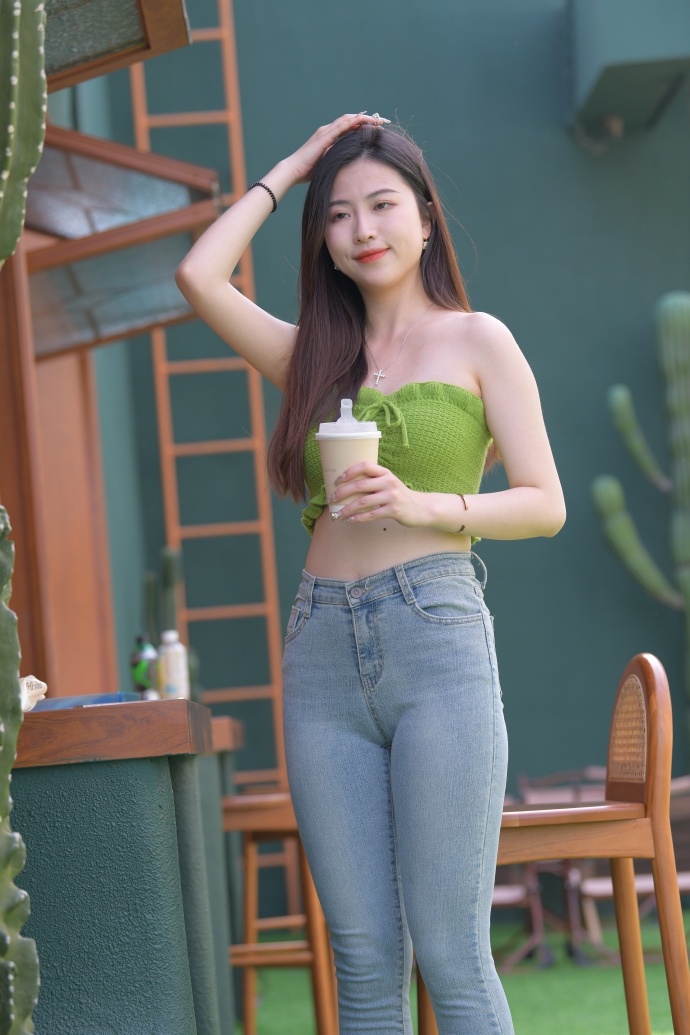 小雪爽⋯好舒服⋯快⋯深点(图1)