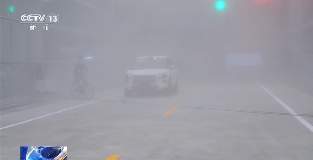 九游体育：创下多项吉尼斯世界纪录！全球最大汽车安全试验中心投入使用(图3)