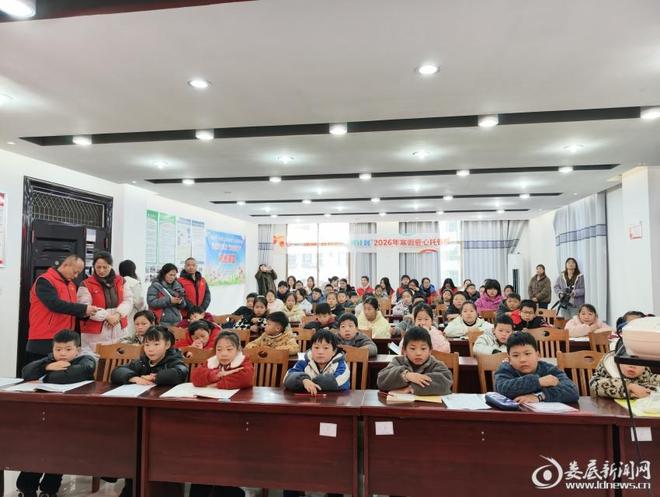 九游体育网站：芦茅塘社区爱心托管班开班暖心护航青少年假期