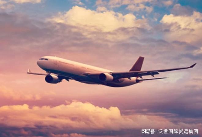 九游体育网站：实验室化学品空运进出口守护科研供应链稳定运转(图1)